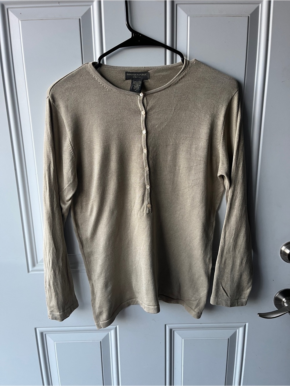 Banana Republic Silk Blend Olive-Taupe Long Sleeve Henley Top